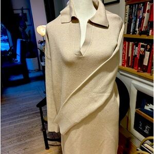 Long sleeve midi dress. Rayon viscose polyester